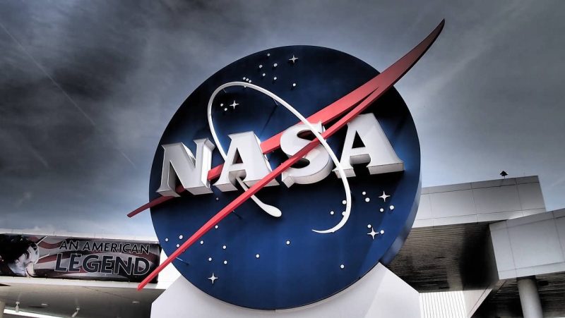 NASA To Build $20 Billion Moon Base, Pause Orbital Lunar Stations Plans